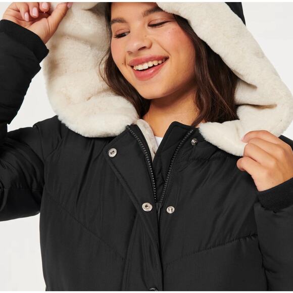 HOLLISTER Sz S Faux Fur Ultimate Puffer Collection Crop Jacket Full Zip Snap - Picture 1 of 12